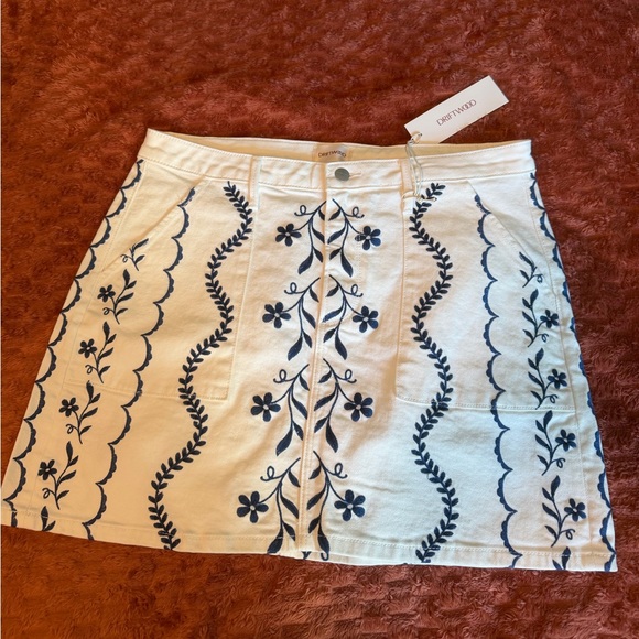 DRIFTWOOD Dresses & Skirts - Driftwood Embroidered Skirt